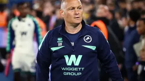 皇马力挽狂澜，10人阵容逆袭巴伦西亚，重返西甲之巅！